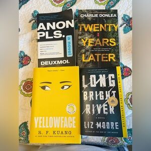 Set of 4 popular fiction books